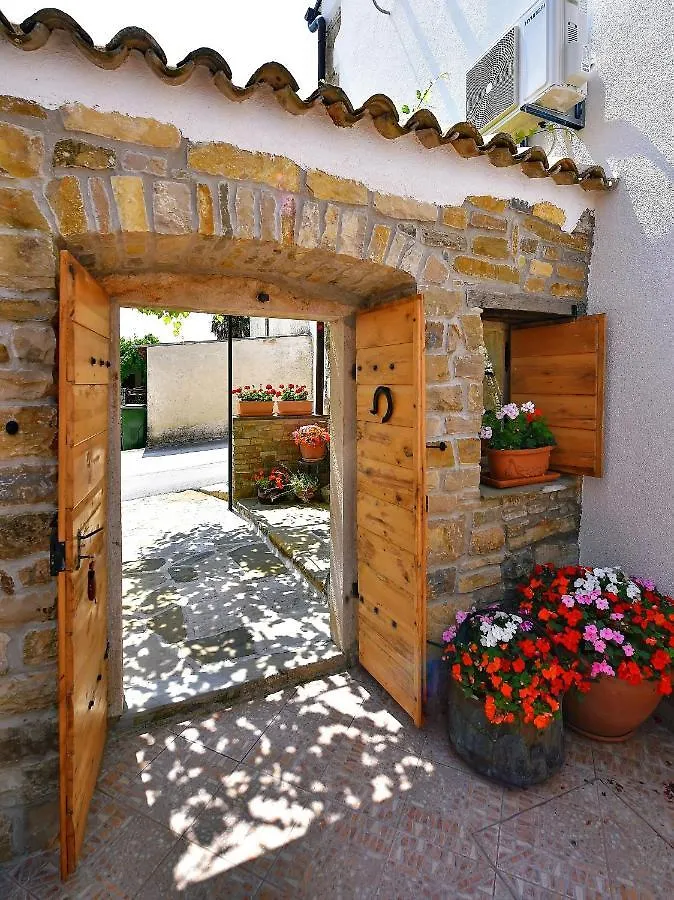Holiday House With Wifi Paz, Central Istria - Sredisnja Istra - 16623 Buzet